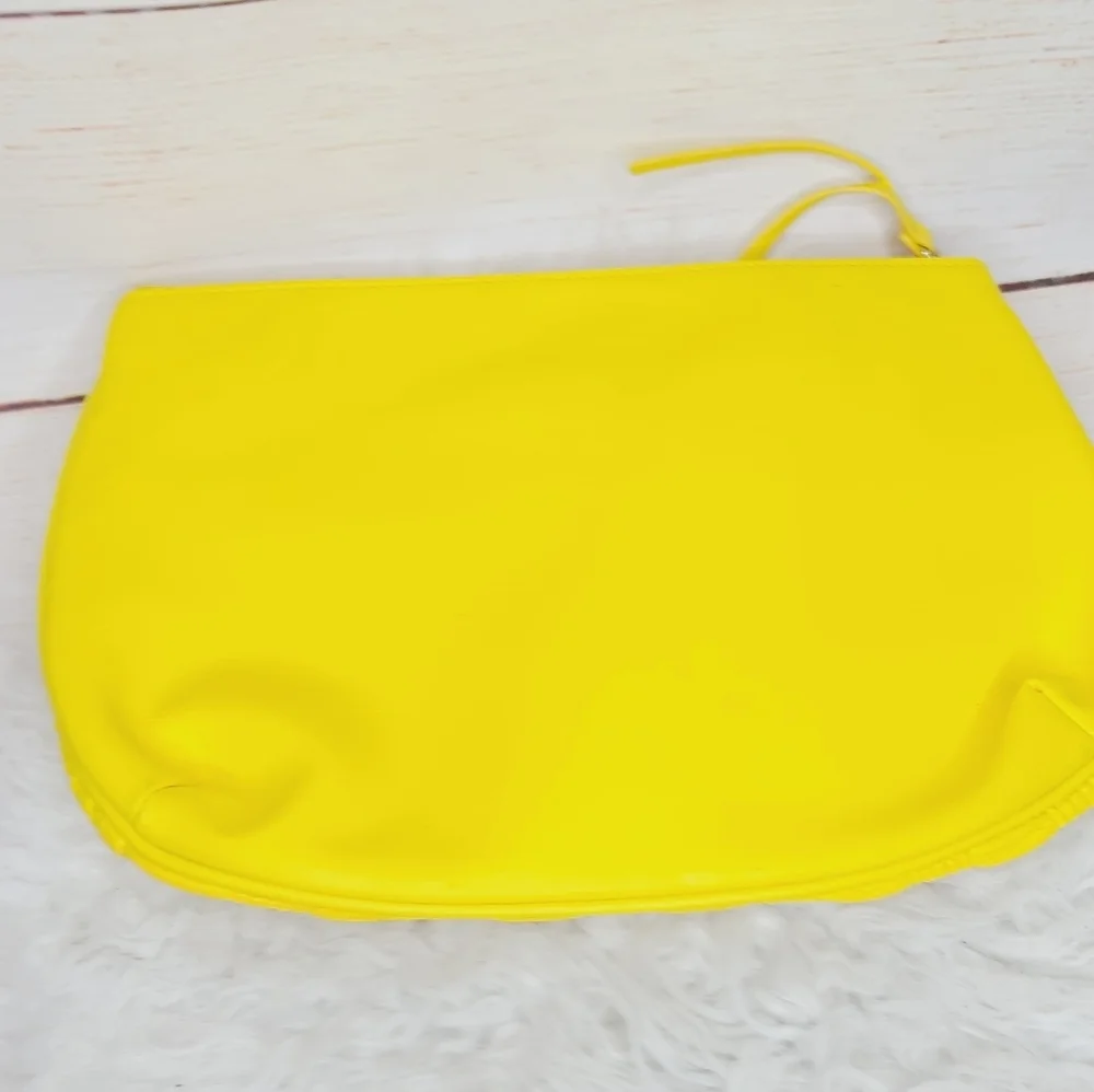 Elizabeth Arden mellow yellow make up clutch bag
